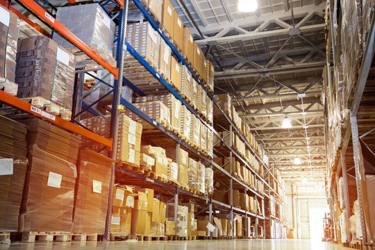 Small business owner considering 3PL fulfillment services in China