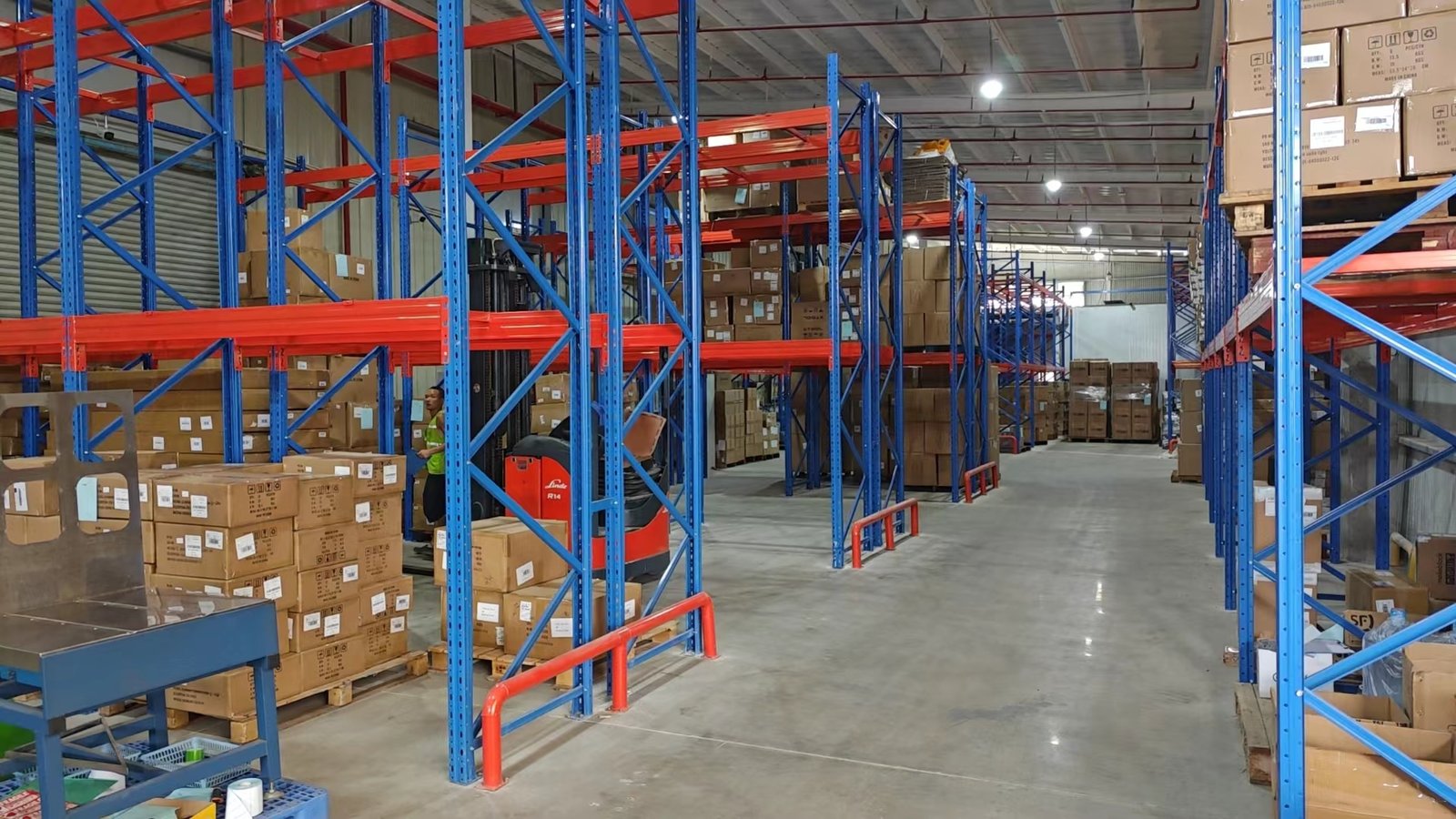 Huixin warehouse storage and hosting for distributed warehousing and supply chain resilience