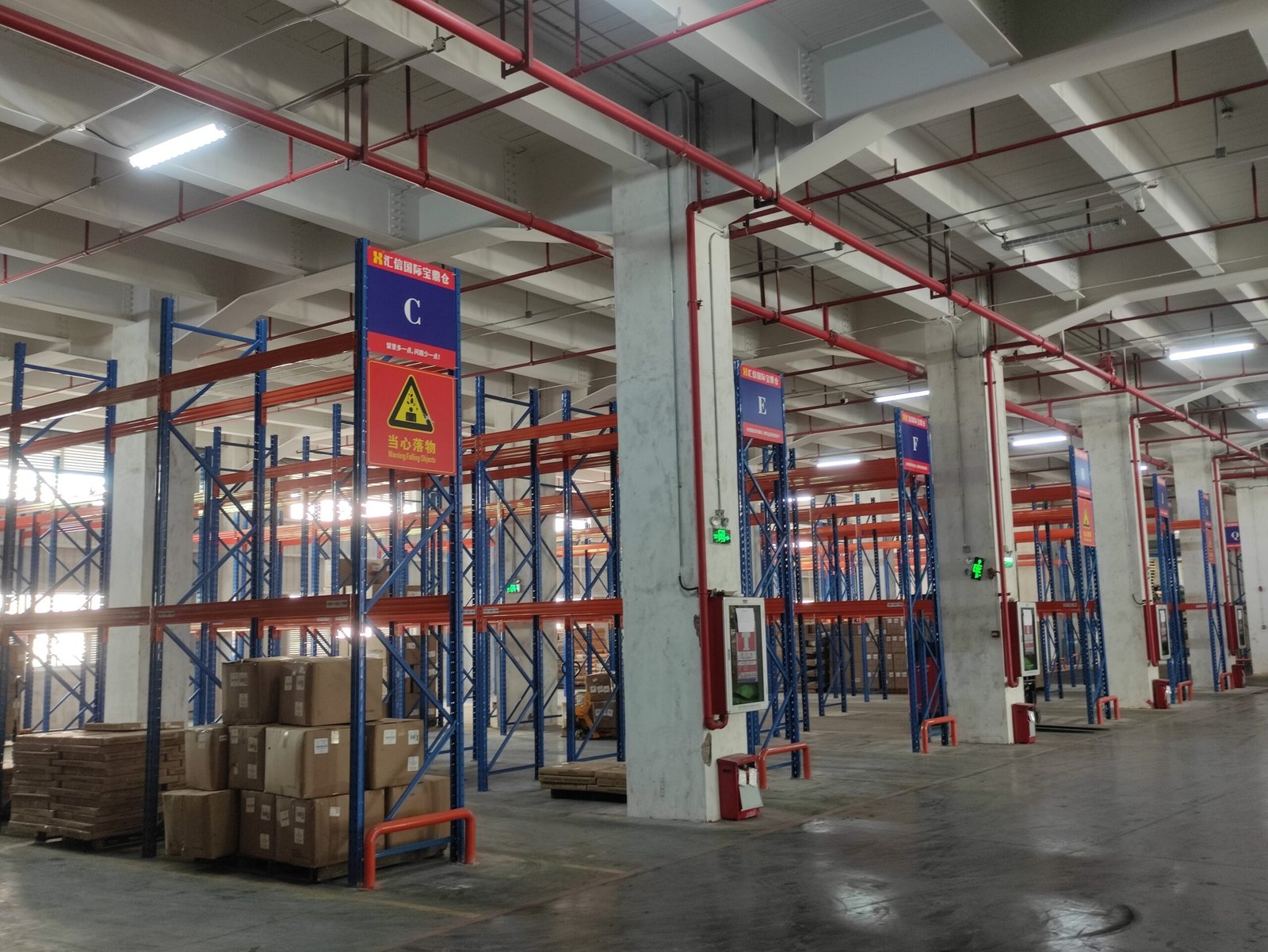 Cross-border small parcel shipping company in China warehouse operations for eCommerce sellers and procurement teams