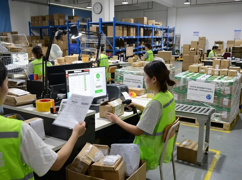 Entrepôt de traitement des commandes en dropshipping en Chine, spécialisé dans le commerce électronique, situé à HUIXIN, Shenzhen